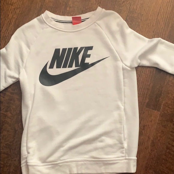 nike pullover - Picture 1 of 1